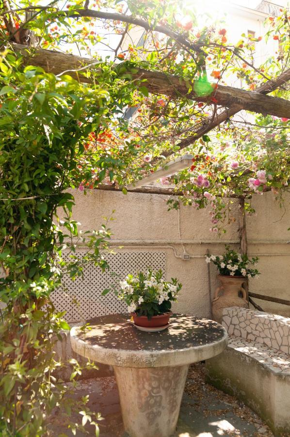Casa Teresinella Garden Apartment Torre Annunziata Exterior photo